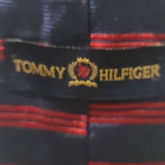 Tommy Hilfiger Red and Navy Silk Tie - Picture 4 of 5